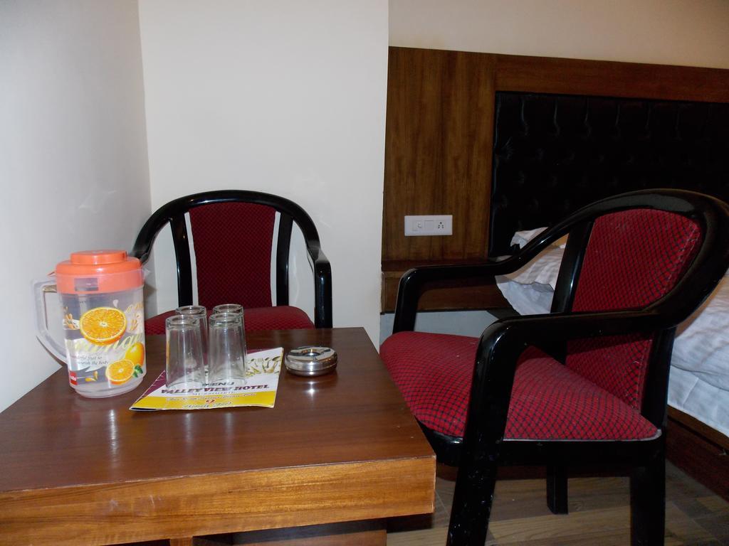 Valley View Hotel Мусори Екстериор снимка
